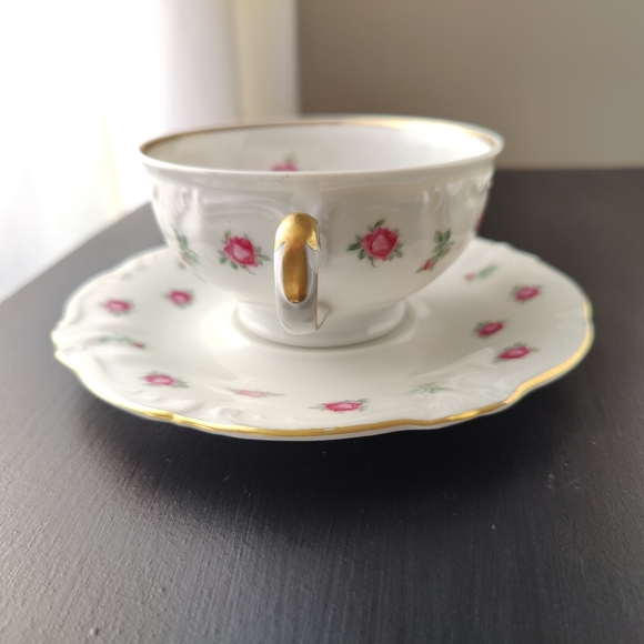 Vintage | Debutante China of Canada | Teacup and Saucer with Gold Trim 🌹🩷 - Picture 10 of 15